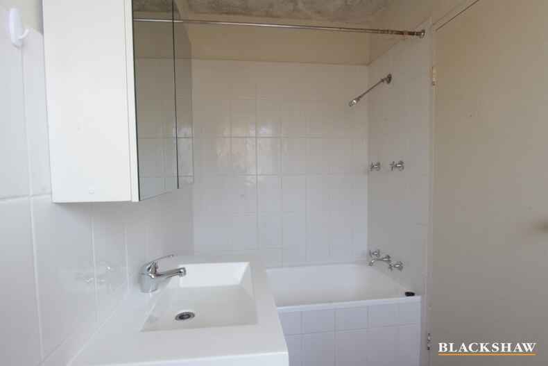 2/48 Trinculo Place Queanbeyan