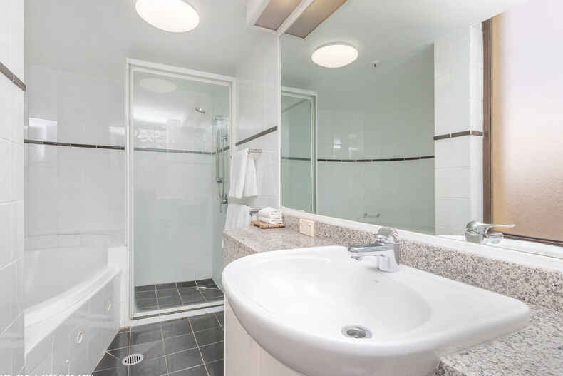 1201/2 Marcus Clarke Street City