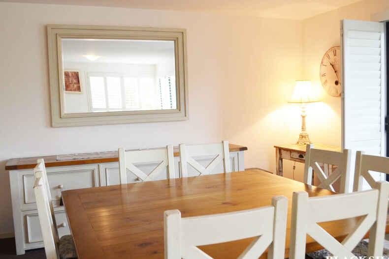 8/6 Cunningham Street Kingston