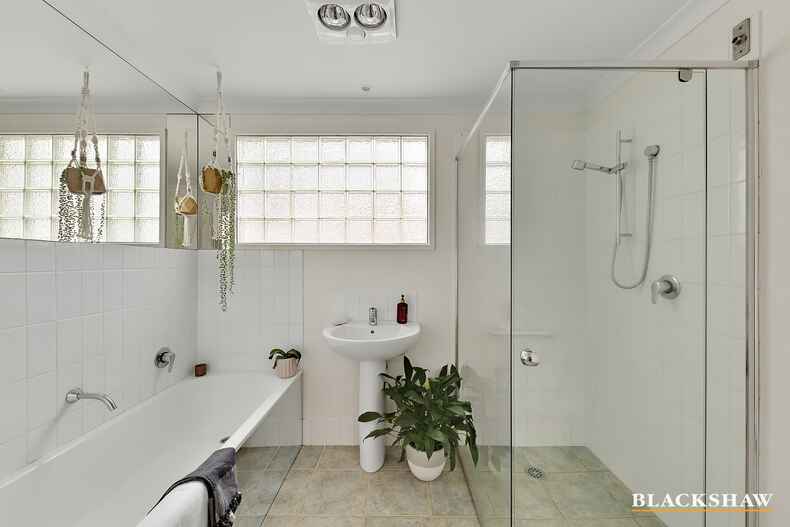 7 De Chair Street Deakin 7 De Chair Street Deakin