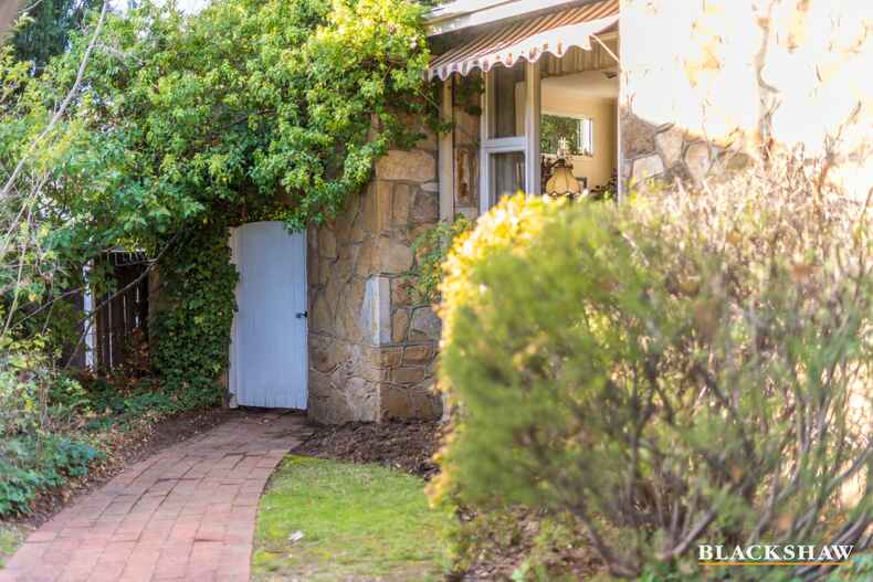 9 Investigator Street Red Hill 9 Investigator Street Red Hill