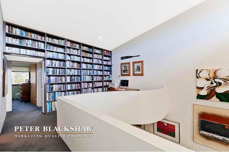 11/127 Hopetoun Circuit  Yarralumla