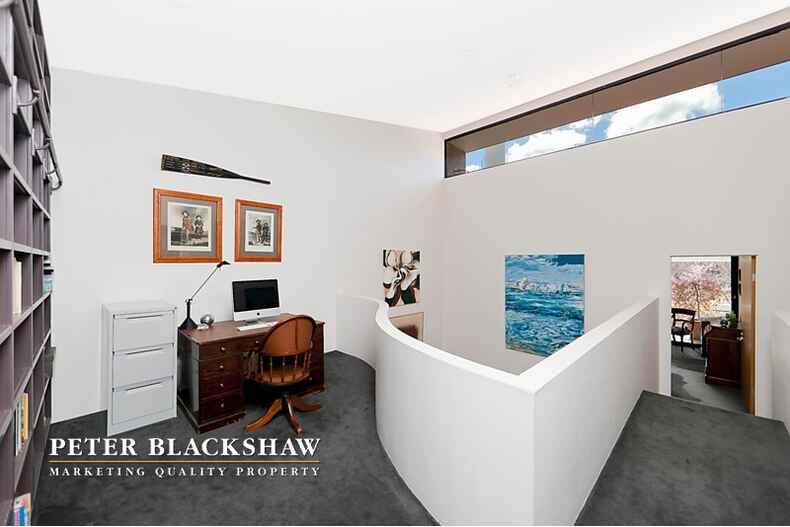 11/127 Hopetoun Circuit  Yarralumla