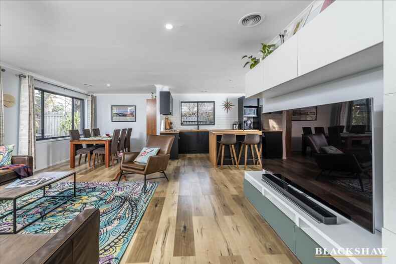 168 Newman Morris Circuit Oxley