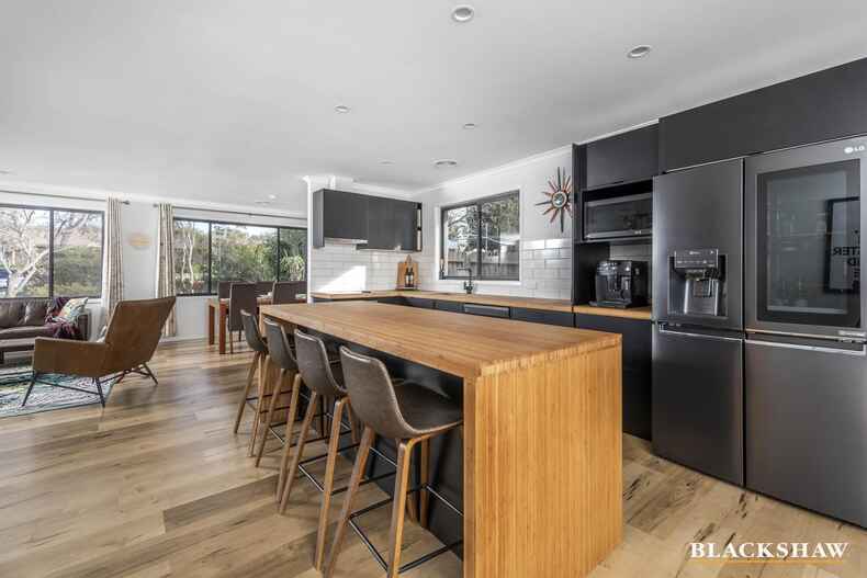 168 Newman Morris Circuit Oxley