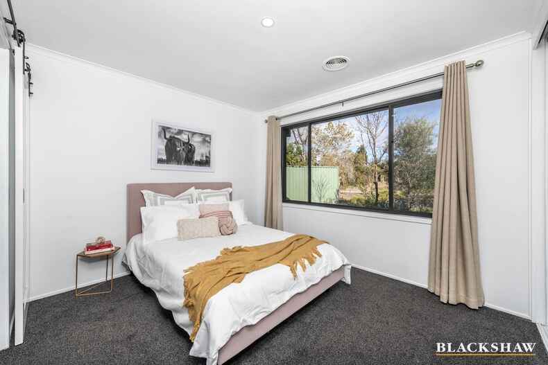168 Newman Morris Circuit Oxley