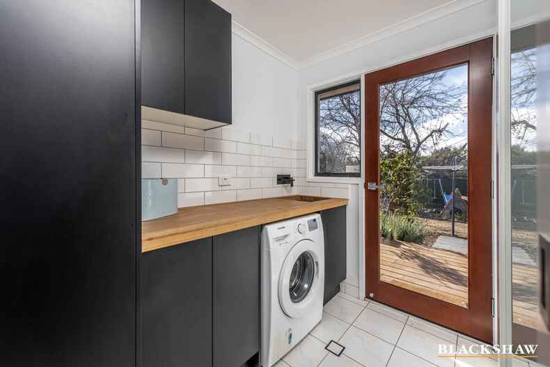 168 Newman Morris Circuit Oxley