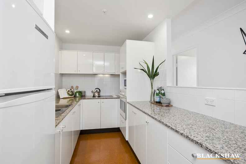502/2 Marcus Clarke Street City