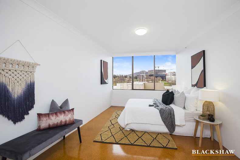 502/2 Marcus Clarke Street City