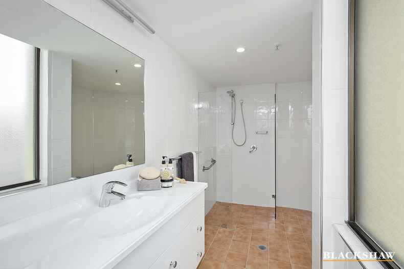 502/2 Marcus Clarke Street City