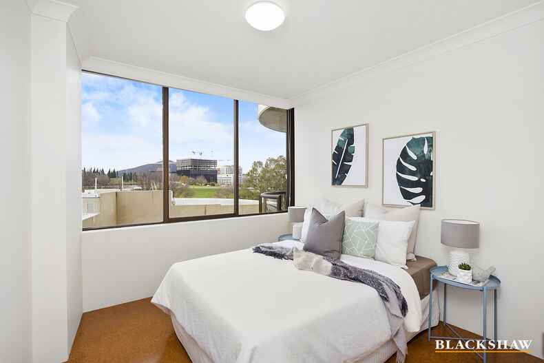 502/2 Marcus Clarke Street City