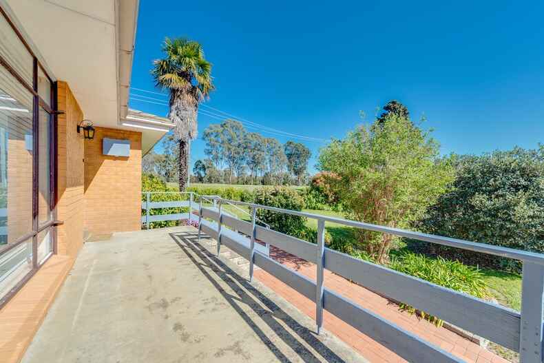 7 Barff Place Chifley
