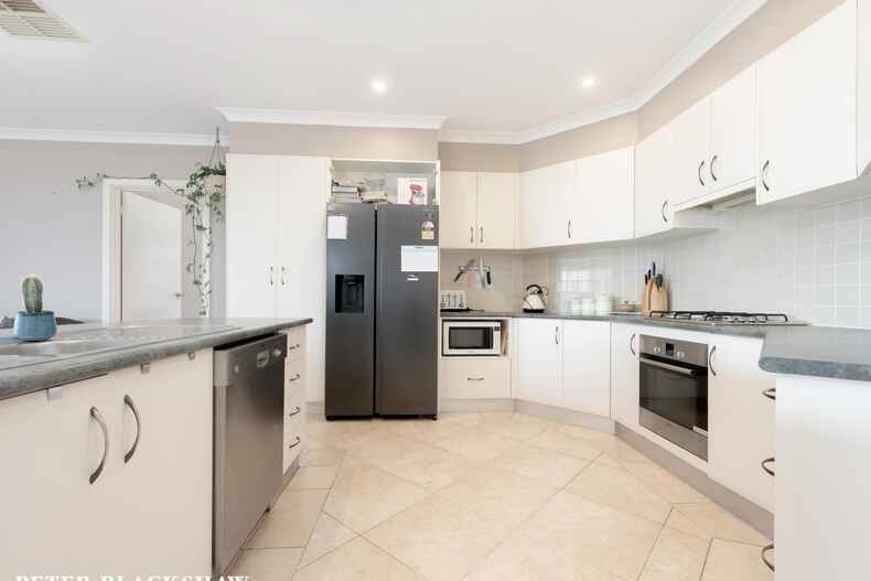 6 Crespin Place Banks