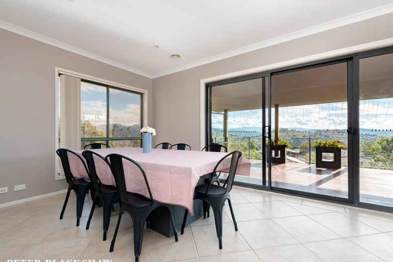 6 Crespin Place Banks