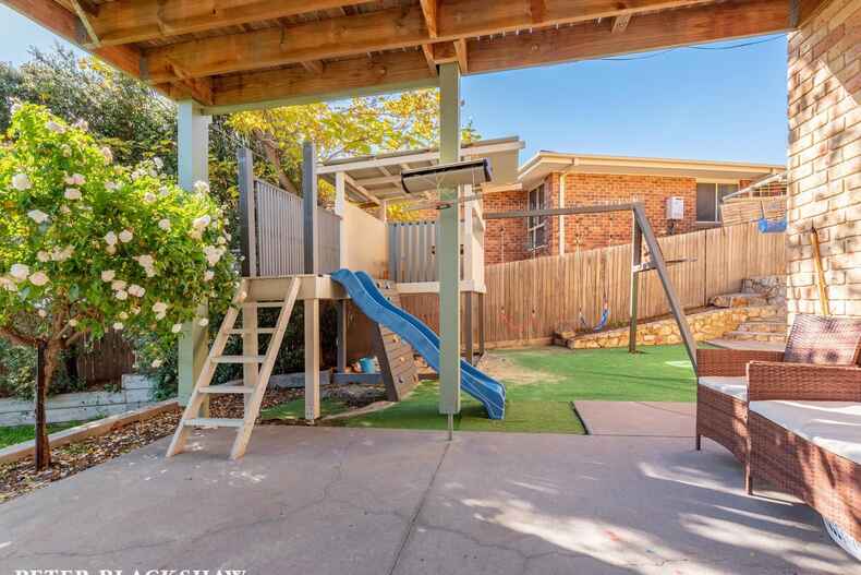 6 Crespin Place Banks