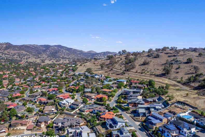 6 Crespin Place Banks