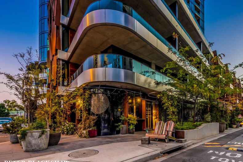 1403/19 Marcus Clarke Street City