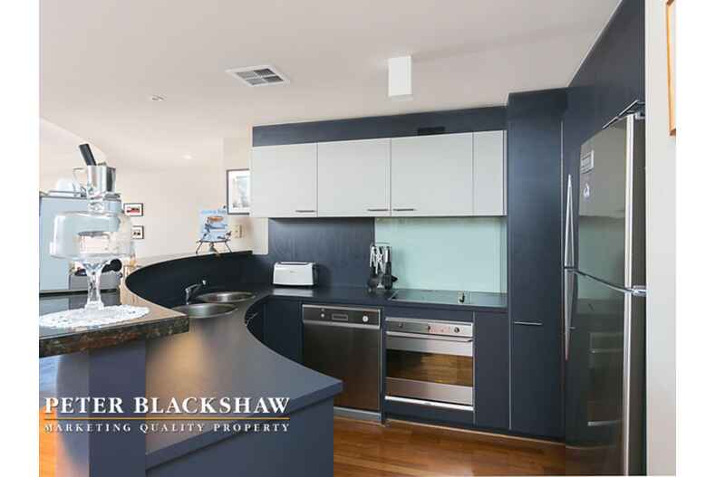 23/7 Eldridge Crescent Garran