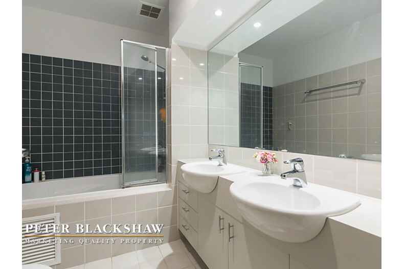 23/7 Eldridge Crescent Garran