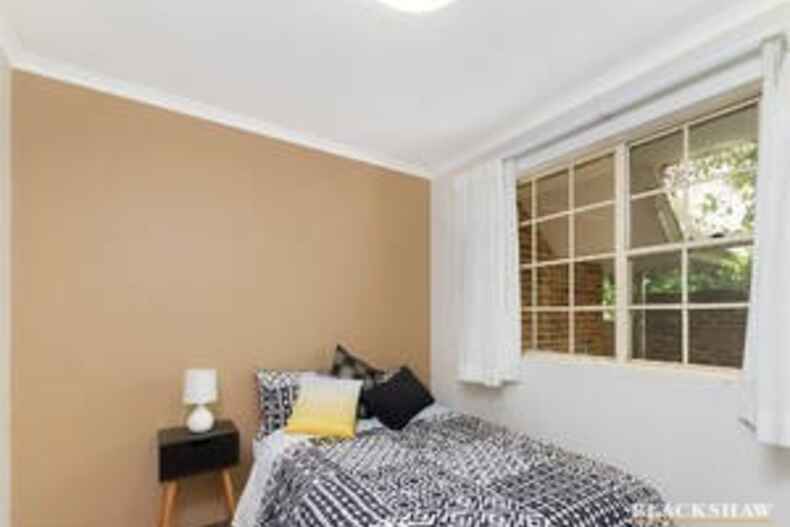 111/11 Giles Street Kingston