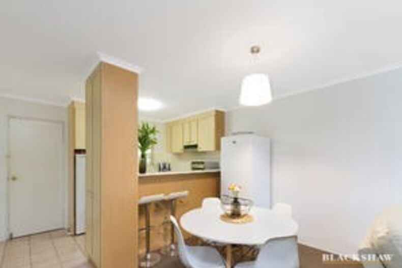 111/11 Giles Street Kingston