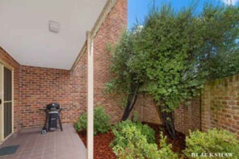 111/11 Giles Street Kingston