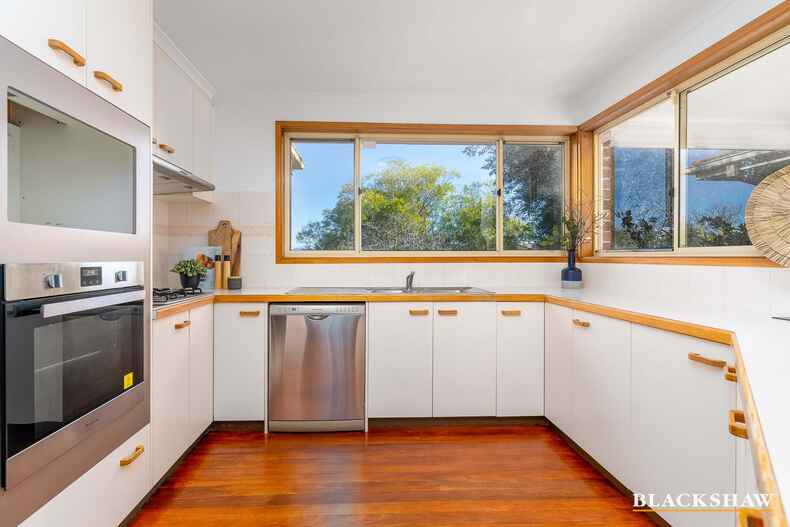 25 Adkinson Close Isaacs