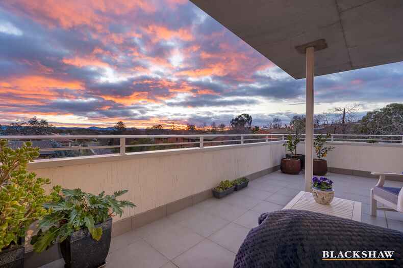 3/49 Hampton Circuit Yarralumla