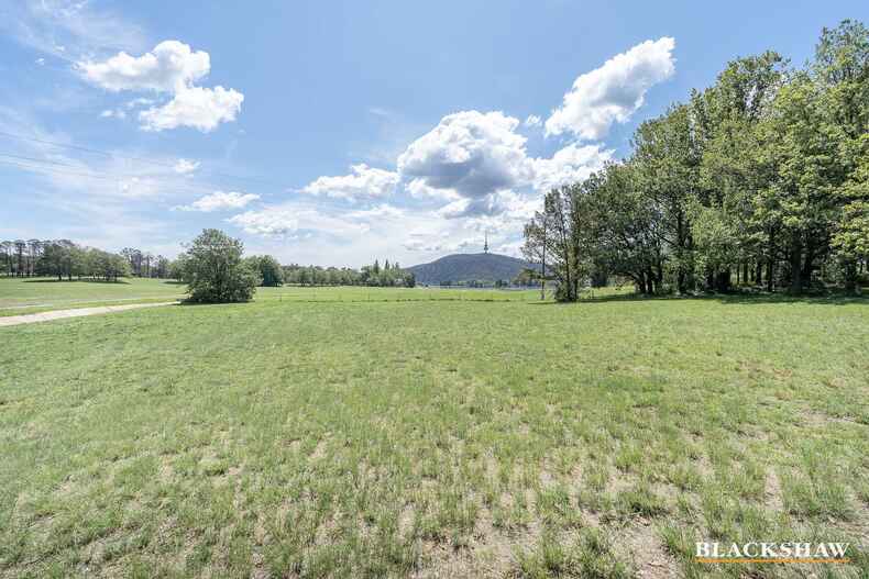 3/49 Hampton Circuit Yarralumla