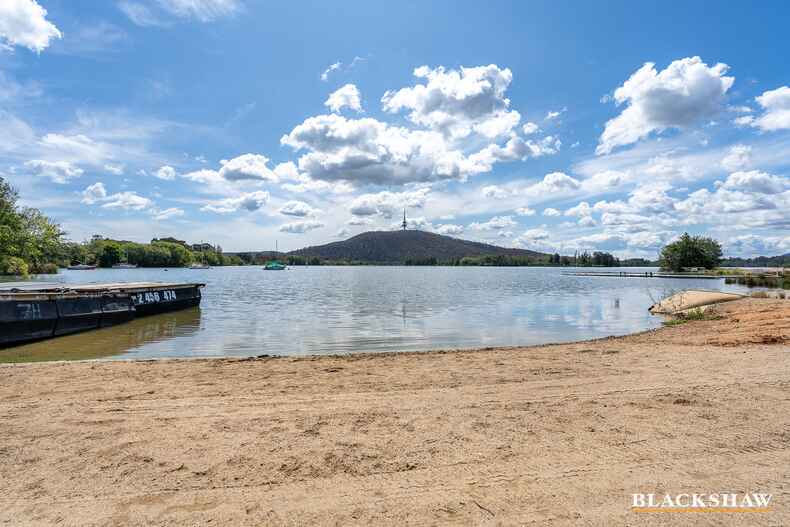 3/49 Hampton Circuit Yarralumla