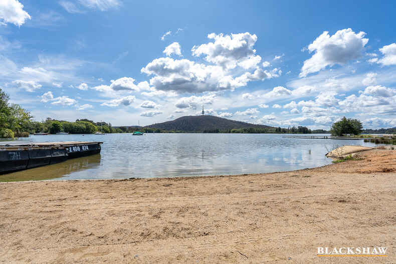 3/49 Hampton Circuit Yarralumla