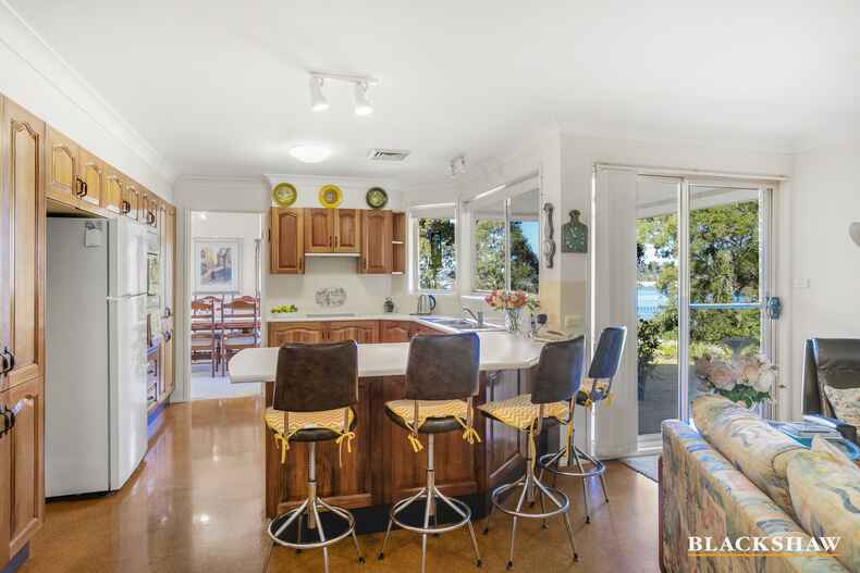 6 Peninsula Drive North Batemans Bay