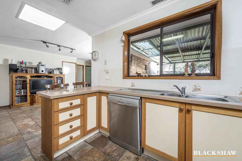 8 Benson Crescent Calwell 8 Benson Crescent Calwell