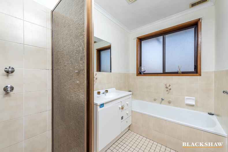 8 Benson Crescent Calwell 8 Benson Crescent Calwell