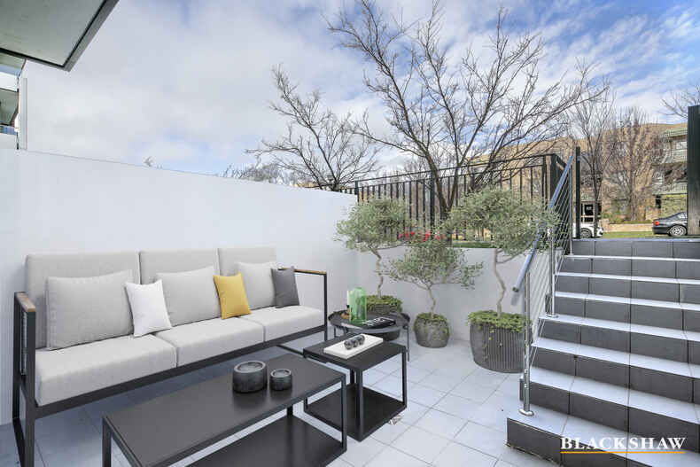 4/20 Eyre Street Kingston
