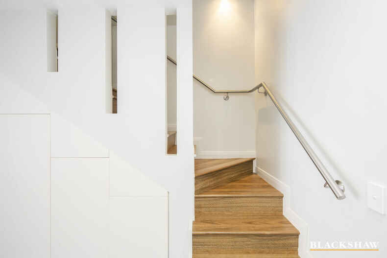 4/20 Eyre Street Kingston