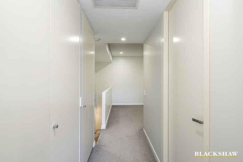 4/20 Eyre Street Kingston