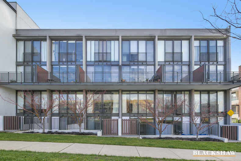 4/20 Eyre Street Kingston