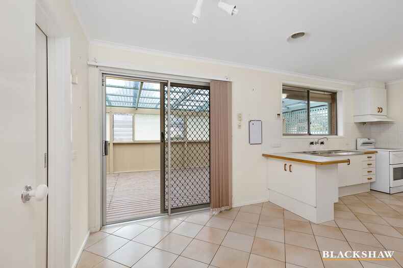 10 Vickers Crescent Flynn 10 Vickers Crescent Flynn