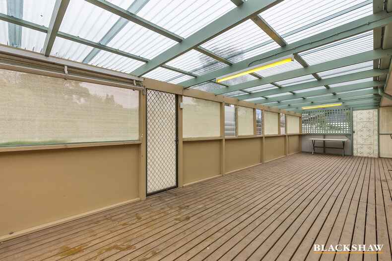 10 Vickers Crescent Flynn 10 Vickers Crescent Flynn