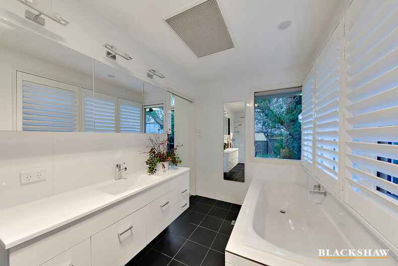 54 Finniss Crescent Narrabundah 54 Finniss Crescent Narrabundah