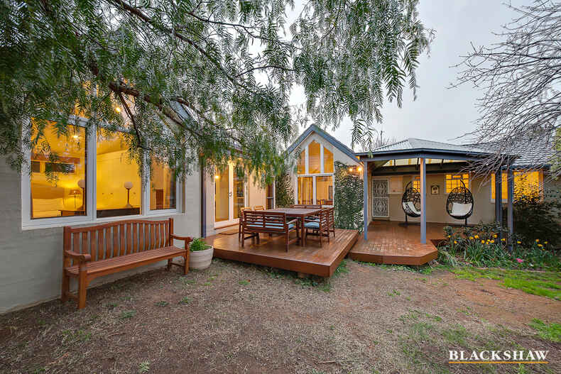 54 Finniss Crescent Narrabundah