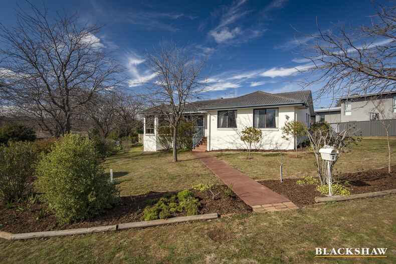 6 Waterhouse Street Curtin