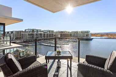 12/33 Eastlake Parade Kingston