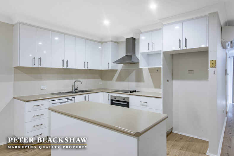 60B/12 Albermarle Place Phillip
