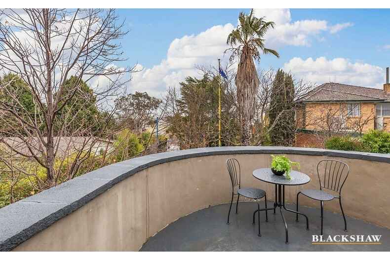 24 Uriarra Road Queanbeyan 24 Uriarra Road Queanbeyan