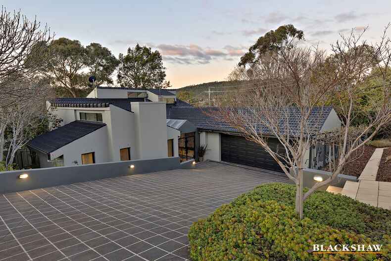 126 Hawkesbury Crescent Farrer