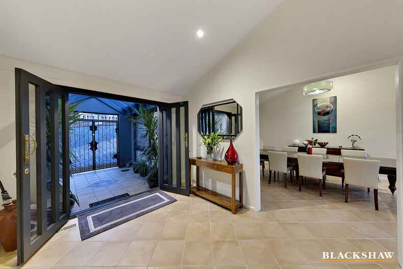 126 Hawkesbury Crescent Farrer