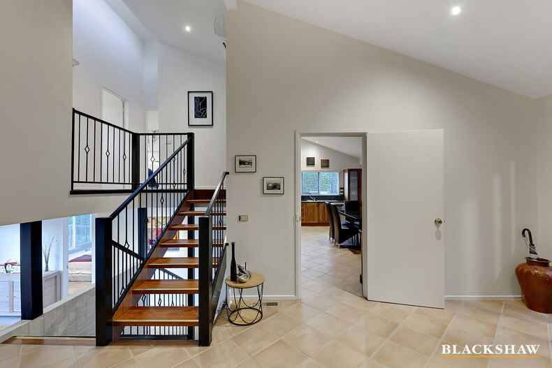 126 Hawkesbury Crescent Farrer