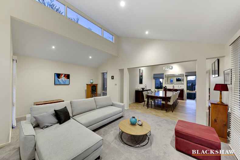 126 Hawkesbury Crescent Farrer